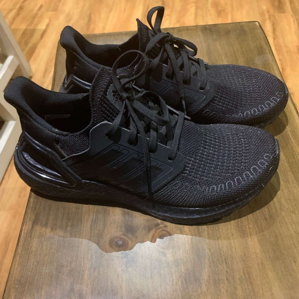 Adidas UltraBoost 20🖤